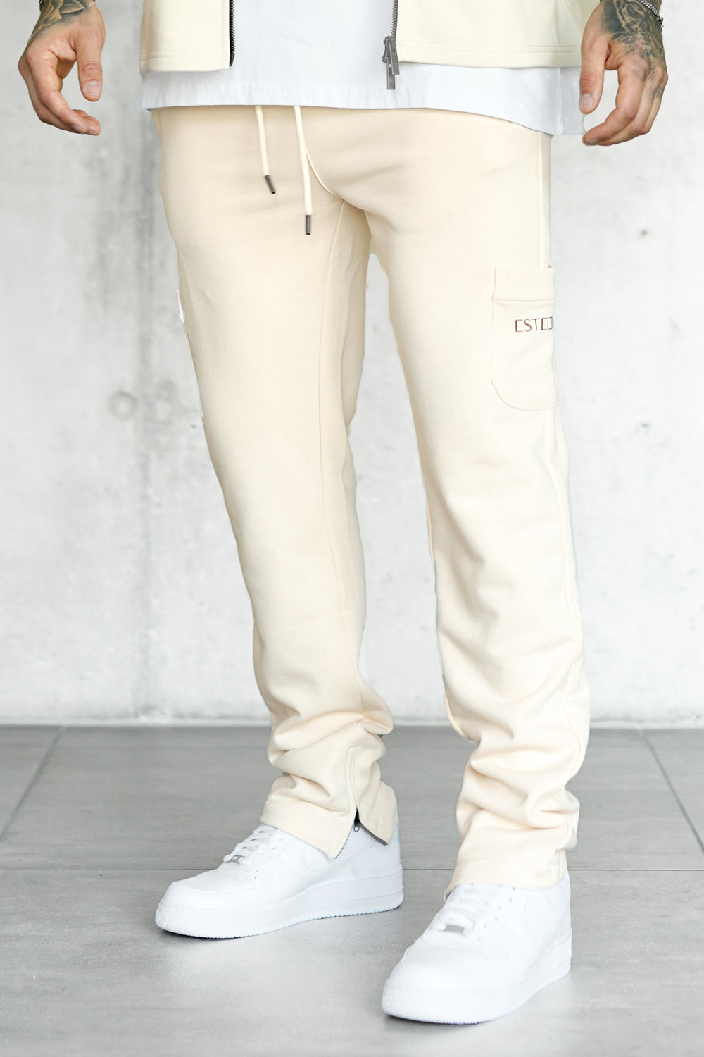 BEIGE DISCREET POCKET SWEATPANTS