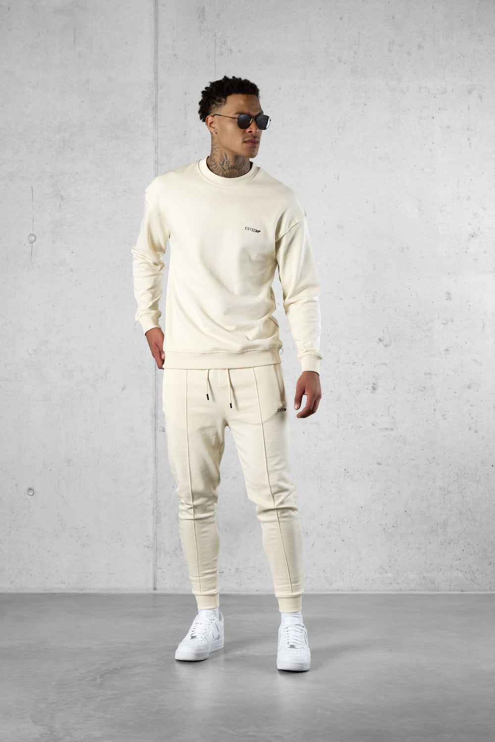 BEIGE ESSENTIAL SWEATPANTS
