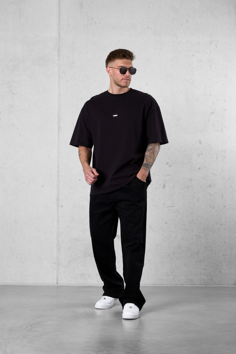BLACK LABEL OVERSIZED TEE