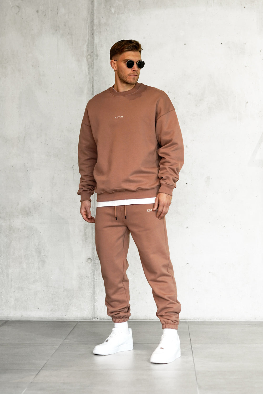 COGNAC DRESS CODE OVERSIZED SWEATER